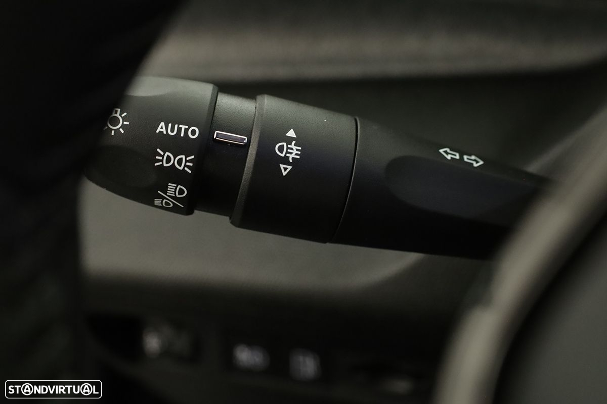 Peugeot 308 SW 1.6 Hybrid Allure e-EAT8 - 17
