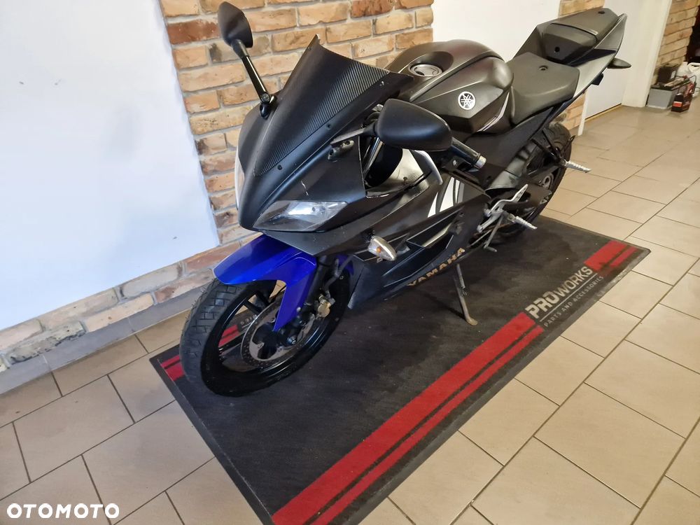 Yamaha YZF - 6