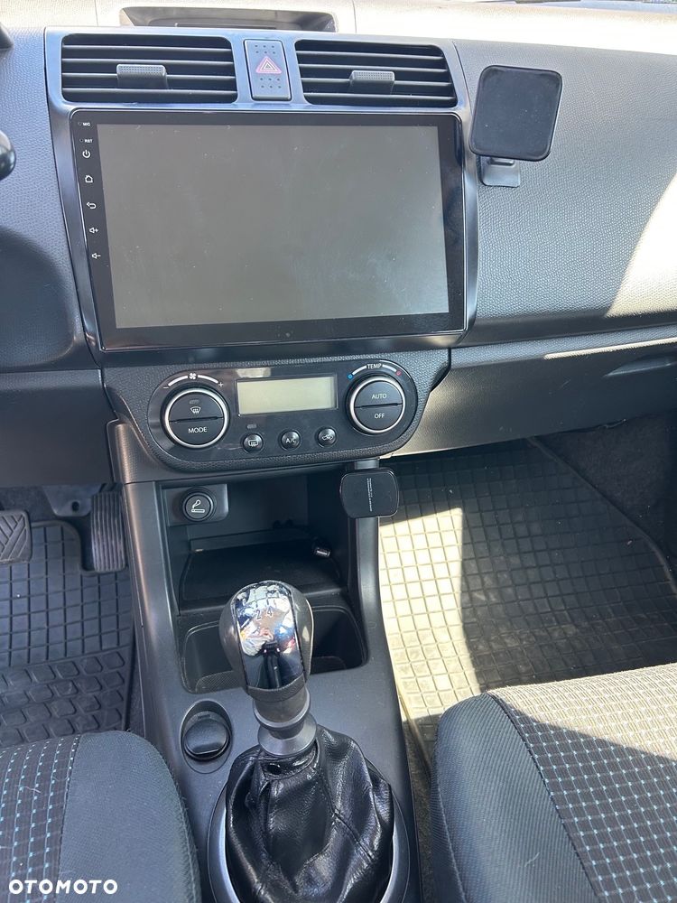 Suzuki Swift - 10