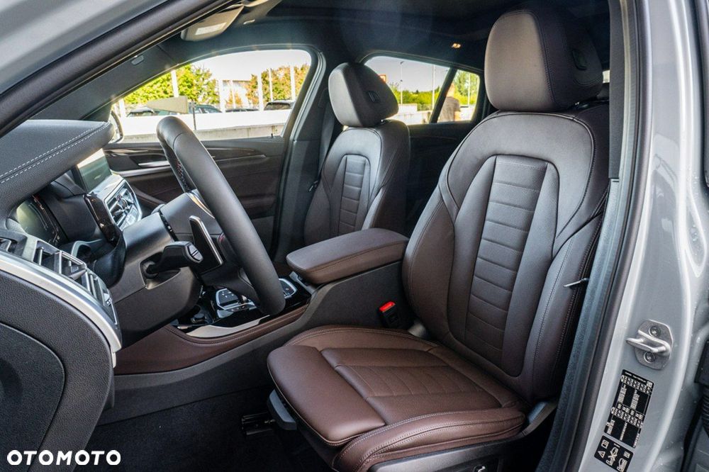 BMW X4 - 11