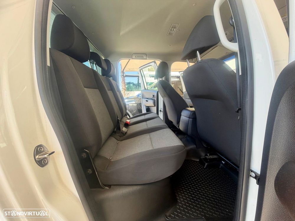VW Amarok 3.0 TDI Comfortline - 26