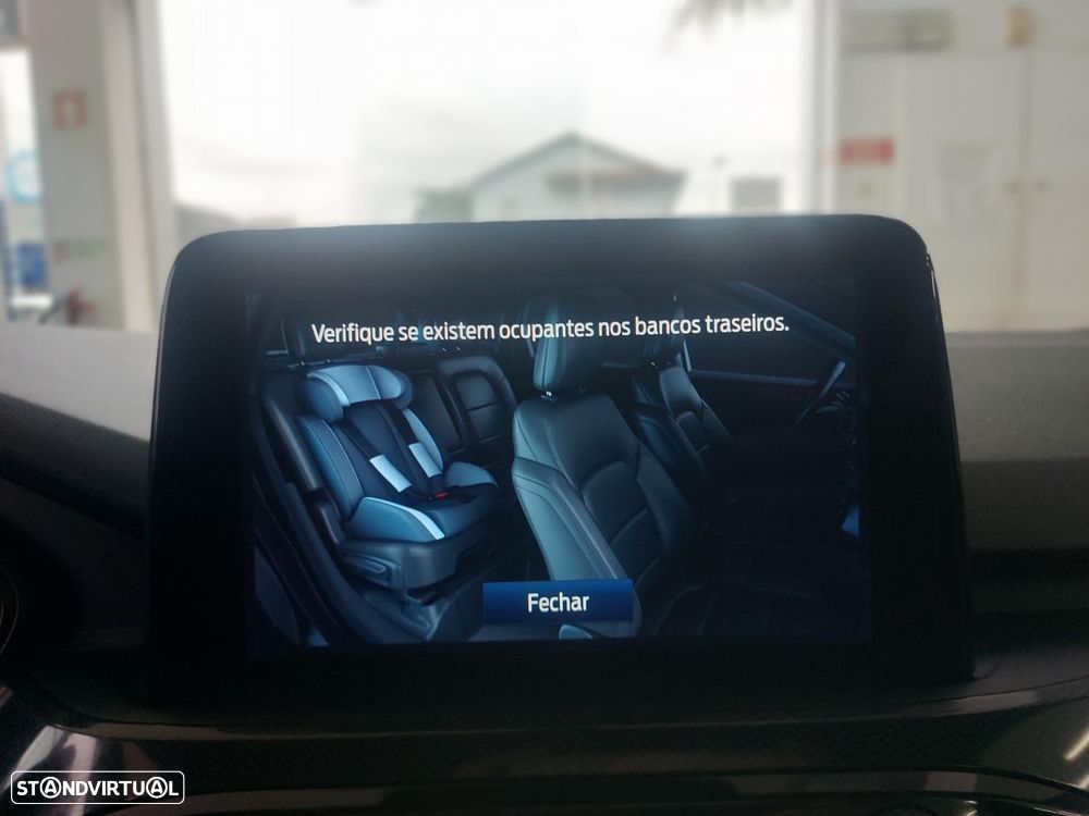 Ford Kuga 1.5 EcoBoost ST-Line - 29