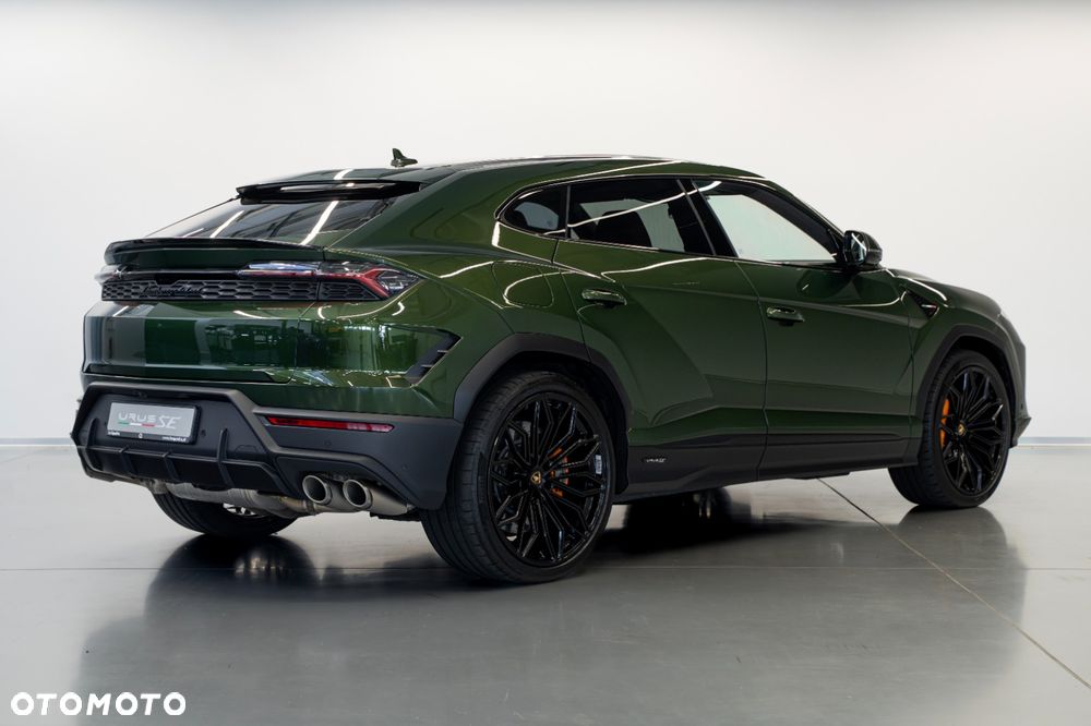 Lamborghini Urus - 10