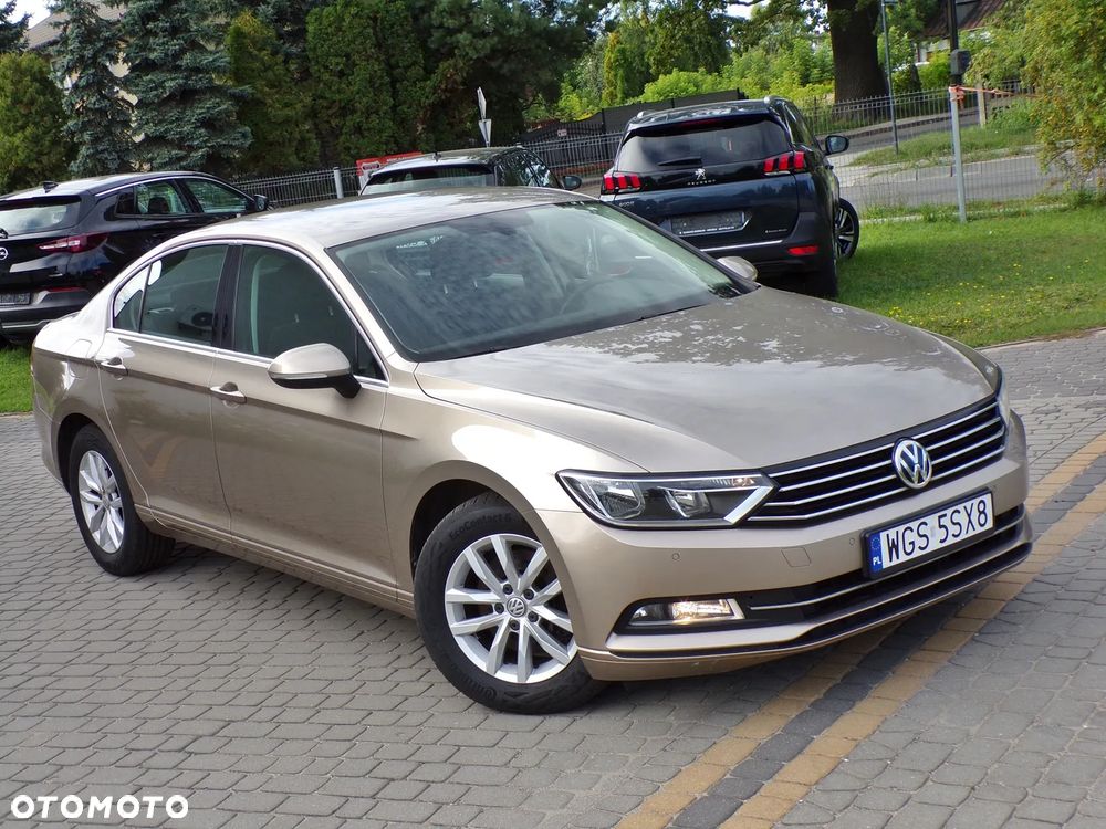 Volkswagen Passat 1.6 TDI (BlueMotion Technology) Comfortline - 11