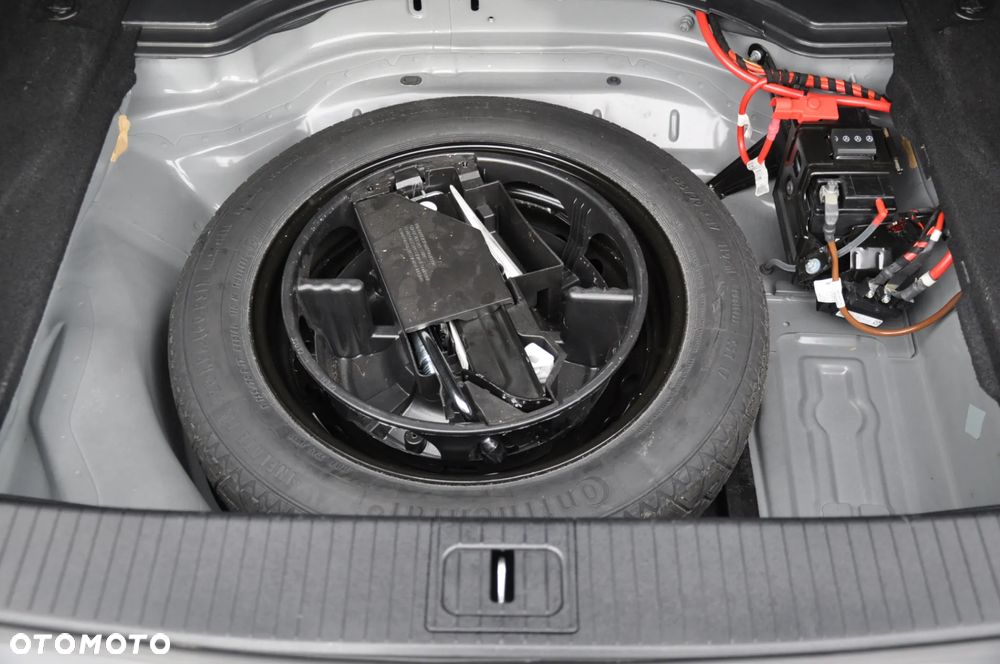 Mercedes-Benz Klasa E 250 CDI 4-Matic BlueEff Avantgarde - 40