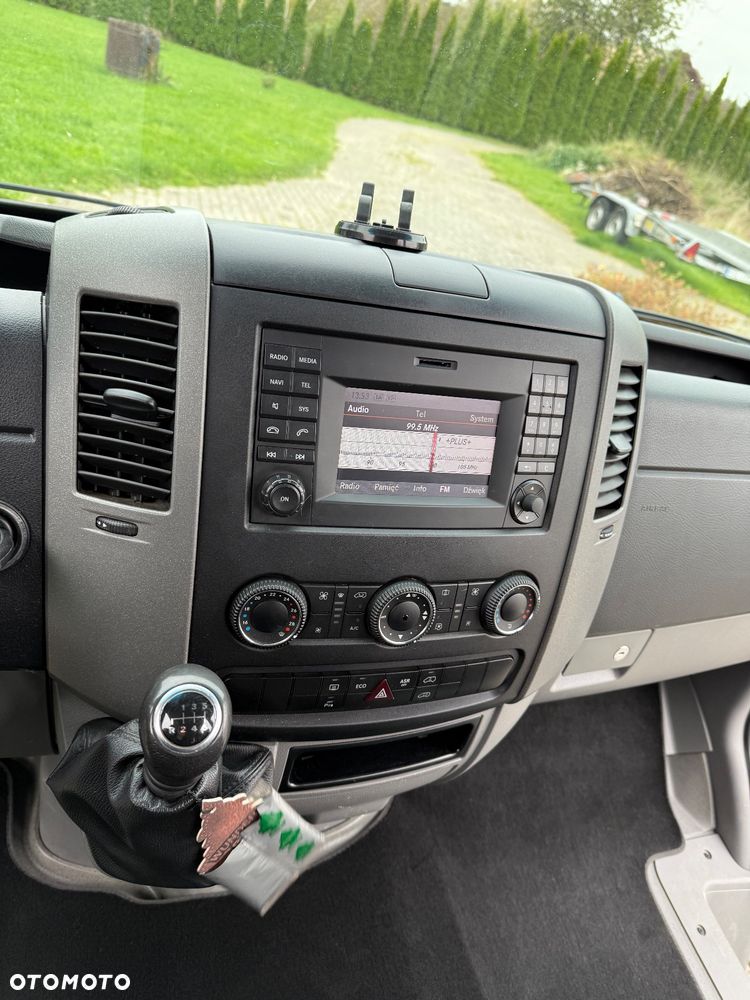 Mercedes-Benz Sprinter - 15