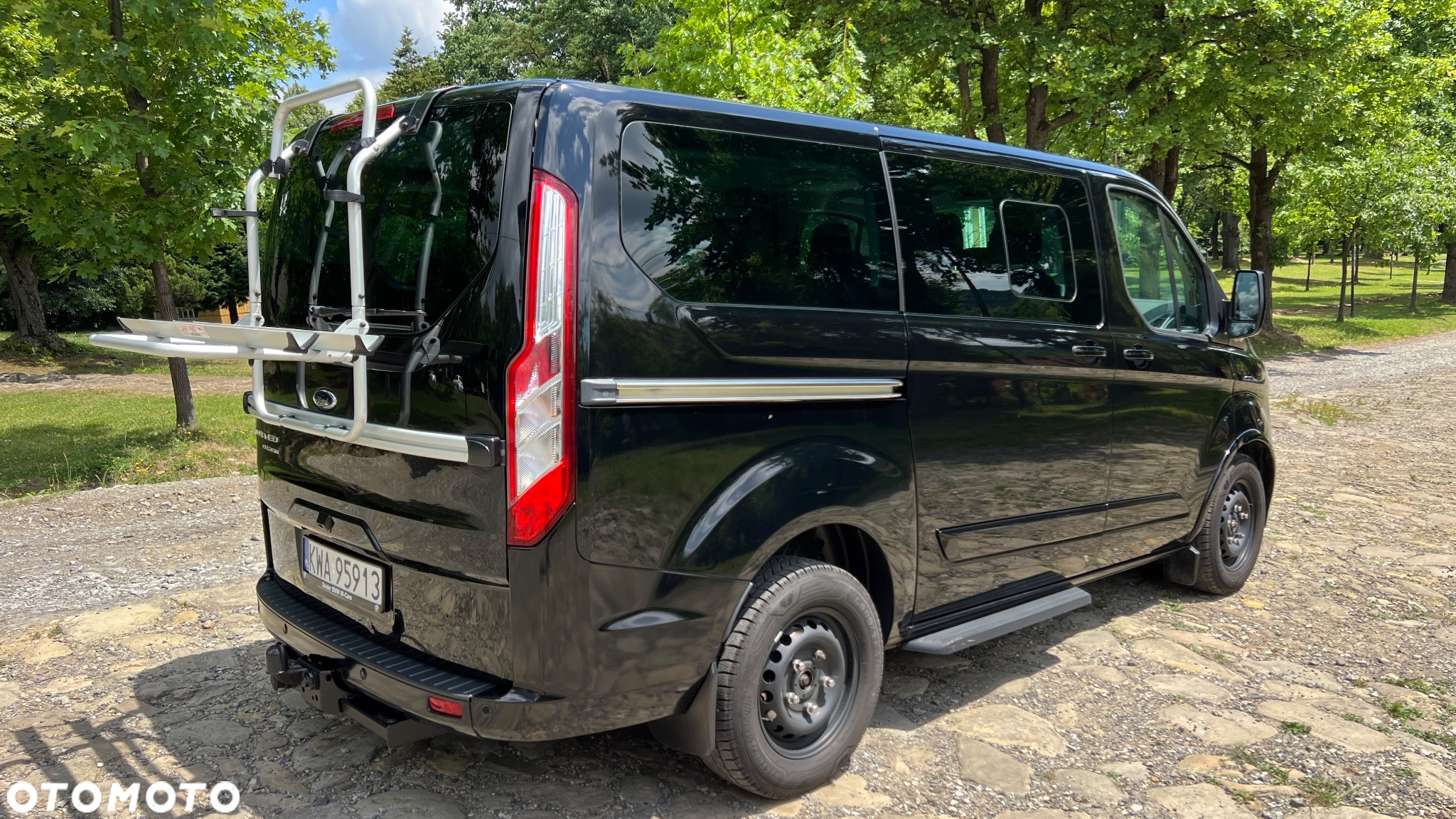 Ford Tourneo Custom 2.0 EcoBlue L1 Titanium - 27