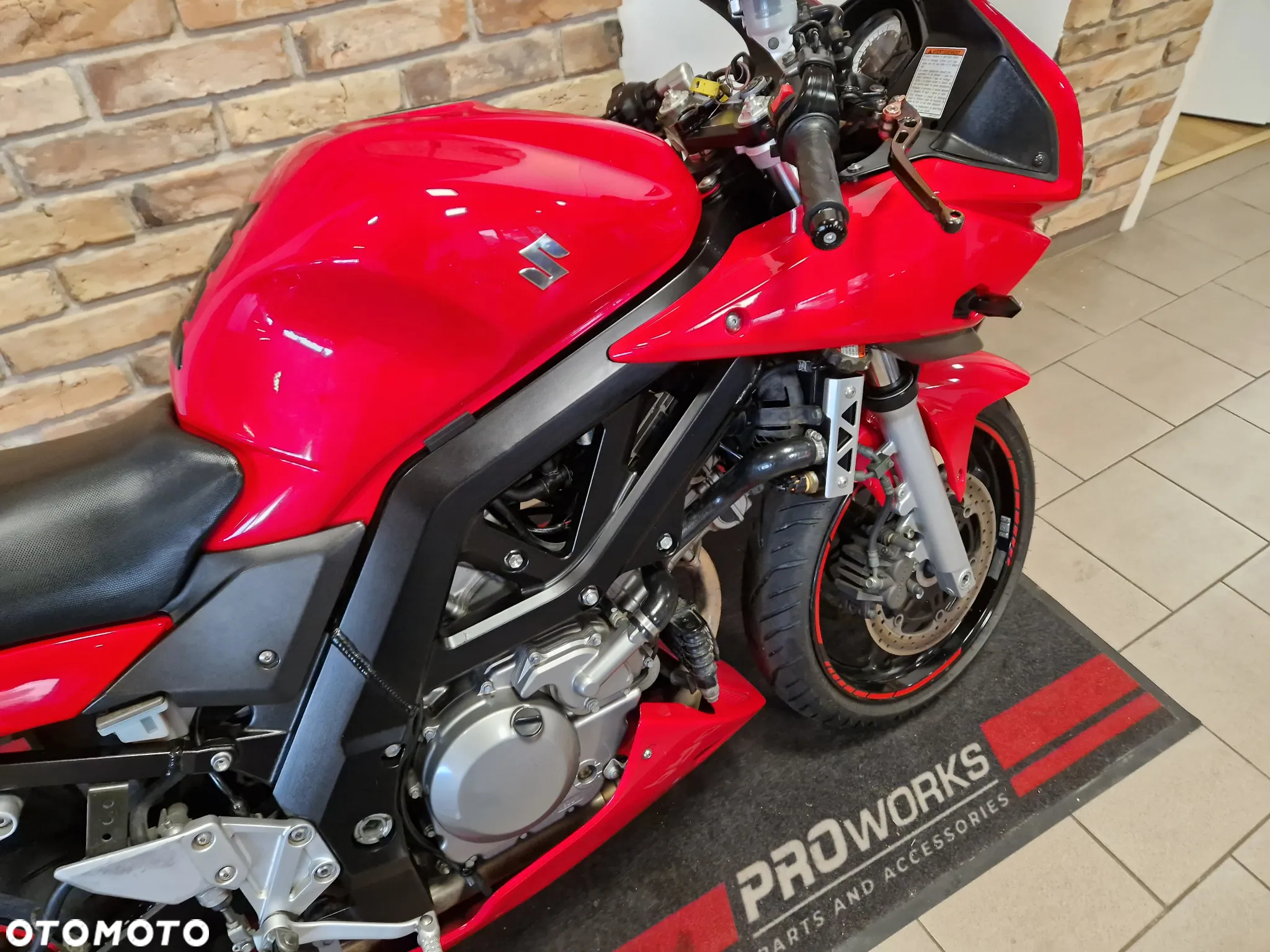Suzuki SV - 14