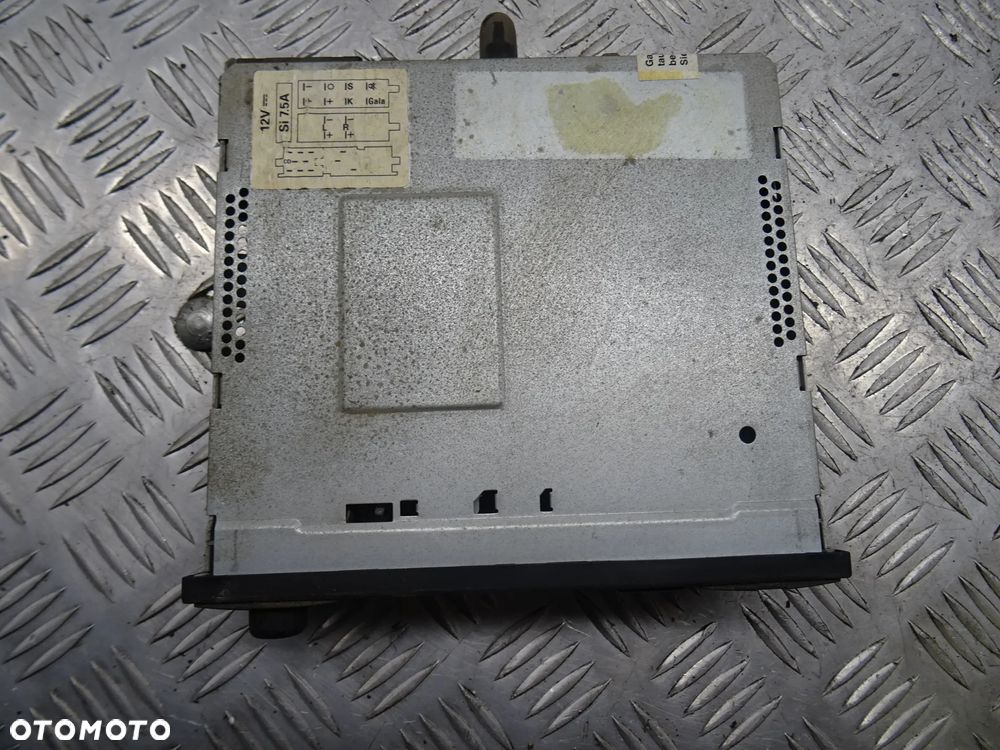 VW PASSAT B5 LIFT KOMBI 2.0 TDI RADIO RADIOODTWARZACZ - 3