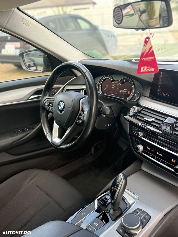 BMW Seria 5 520d AT MHEV - 34