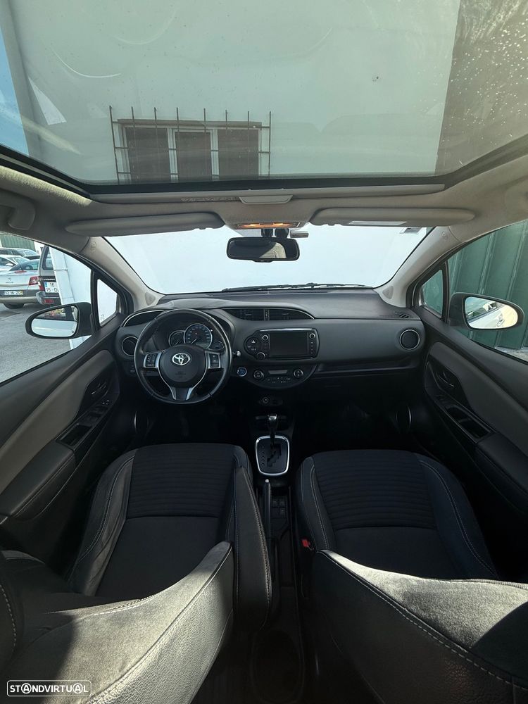 Toyota Yaris 1.5 HSD Active - 11