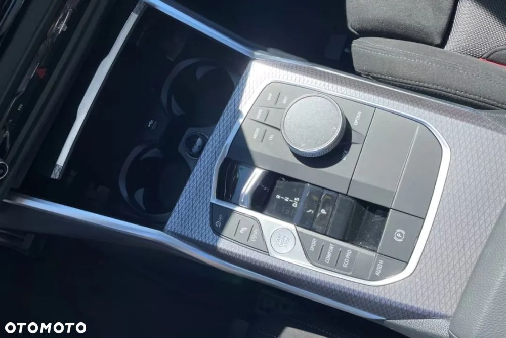 BMW Seria 3 318i M Sport - 25