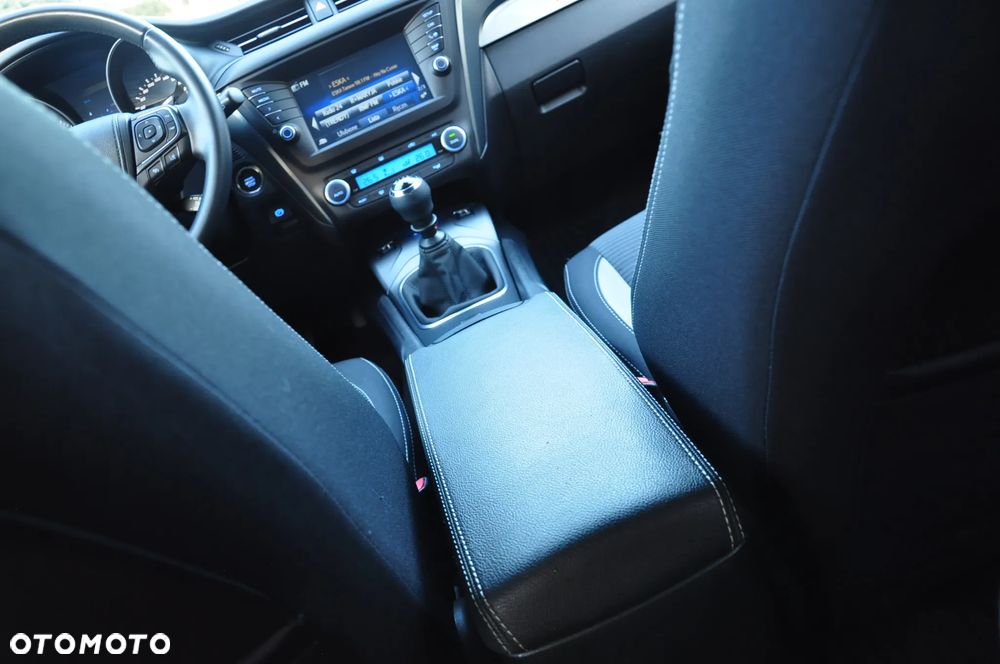 Toyota Avensis Touring Sports 1.8 Edition-S - 28