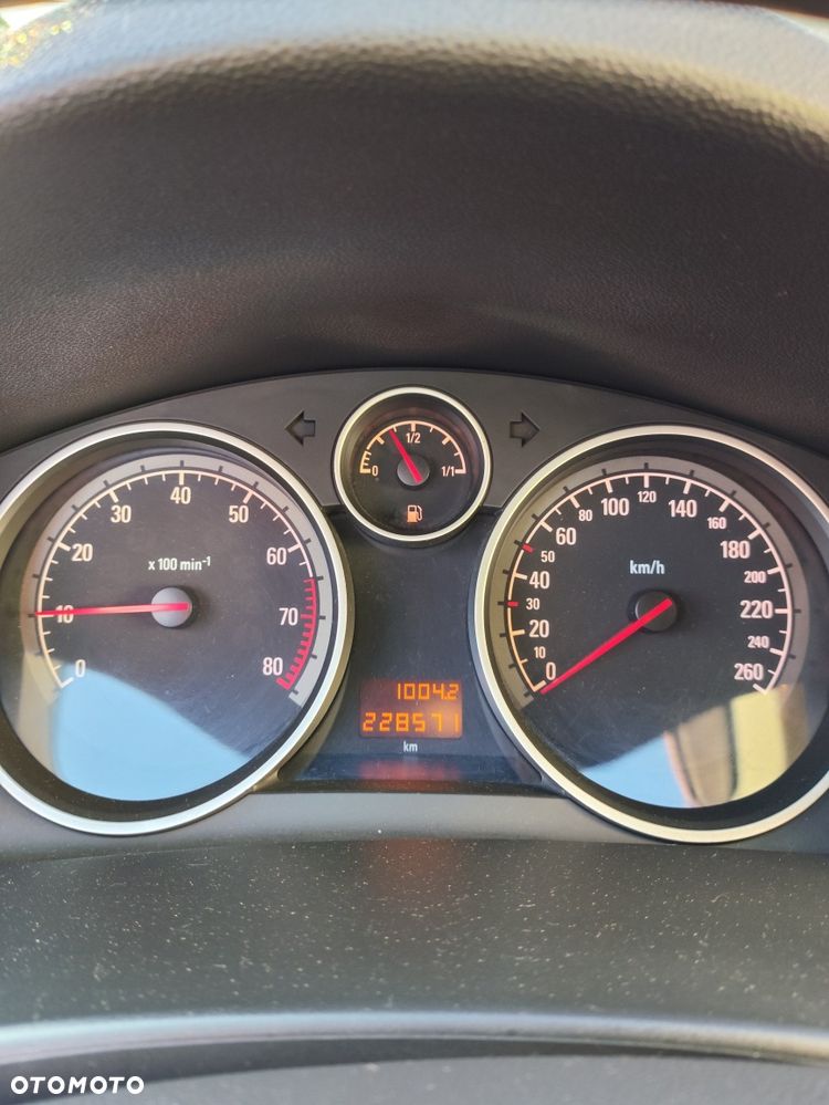 Opel Astra - 4