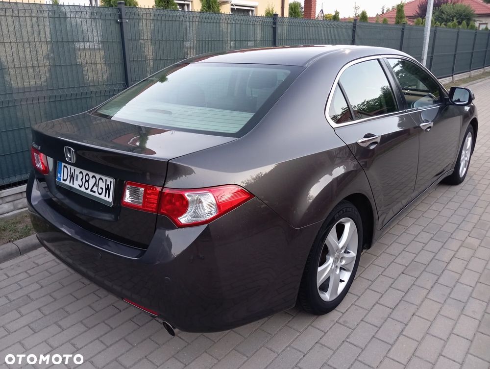Honda Accord 2.0 Executive - 40