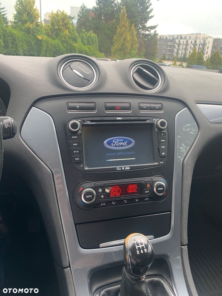 Ford Mondeo 2.0 Trend - 10