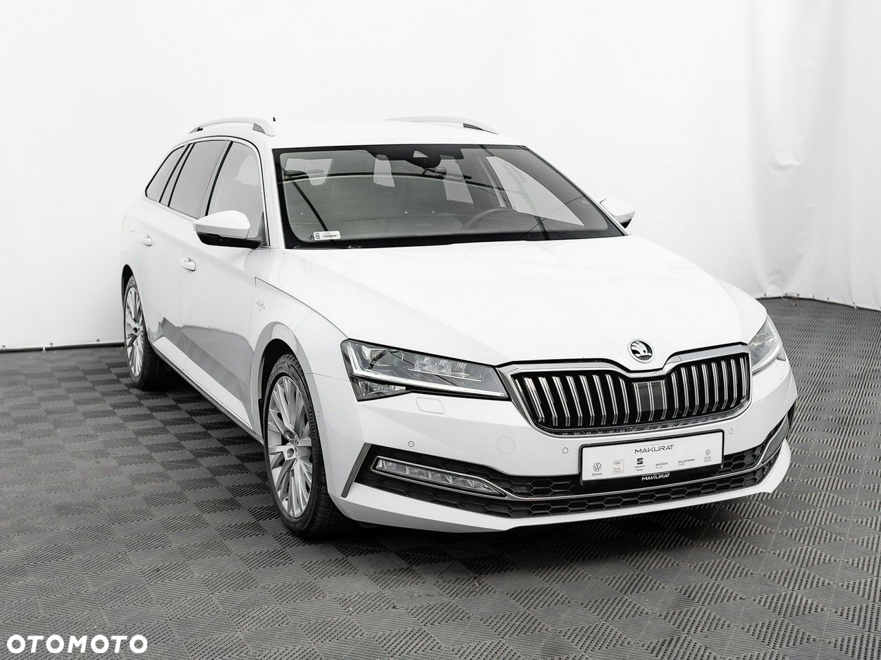 Skoda Superb 2.0 TDI SCR L&K DSG - 4