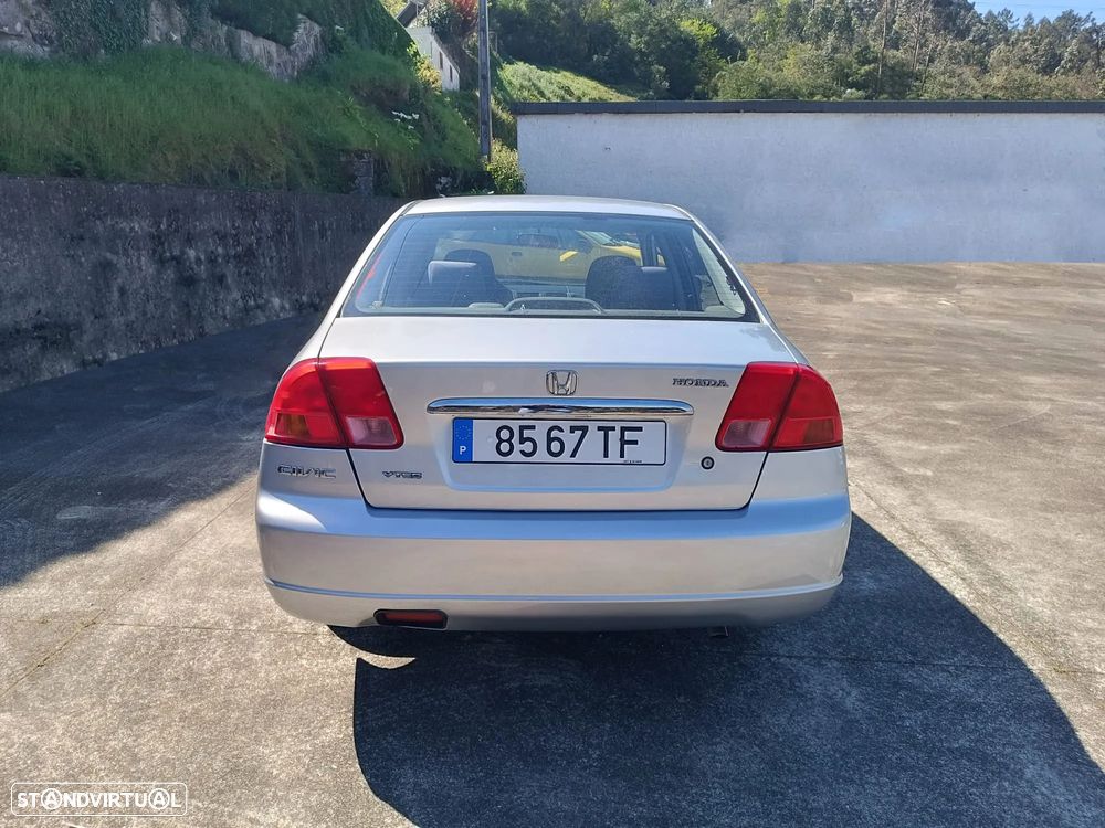 Honda Civic 1.6 ES - 8