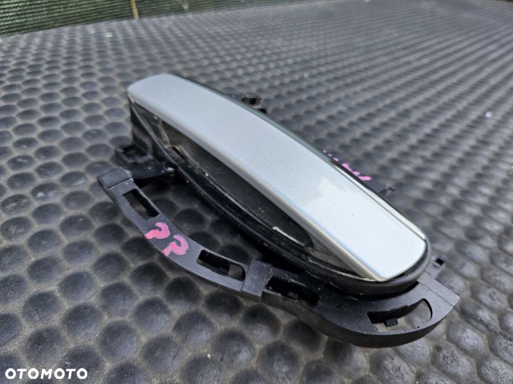 Klamka 4F0837885 4F0837886 Zewnetrzna Chrom Klamki Drzwi Zaslepka LY7W Srebrna Audi A6 C6 Sedan Kombi - 9
