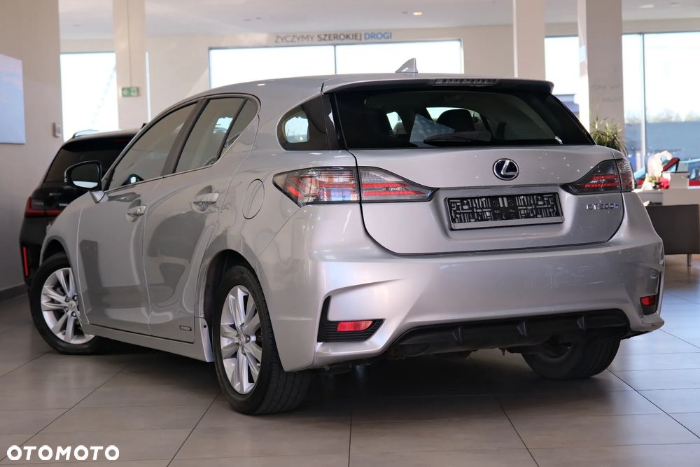 Lexus CT - 14