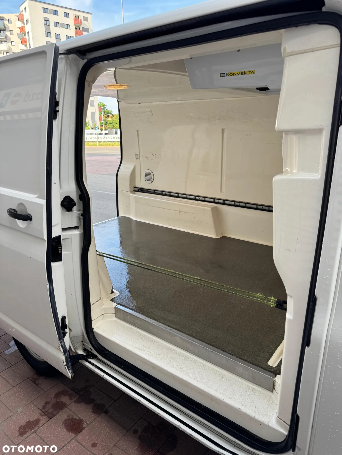 Volkswagen Transporter T5 TDI L1H1 - 14
