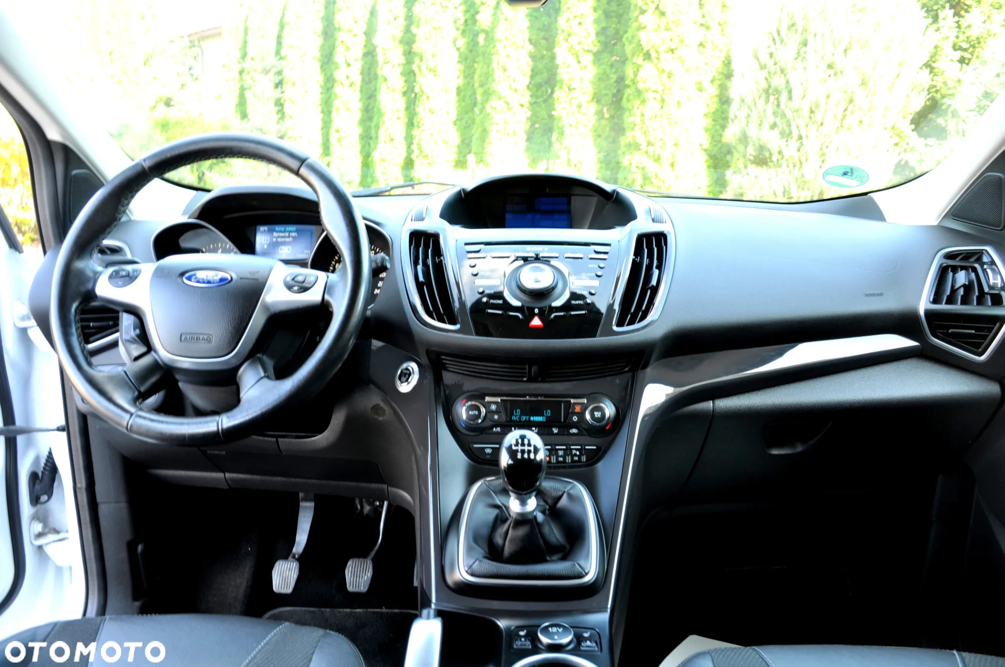 Ford Kuga 1.6 EcoBoost 2x4 Individual - 24