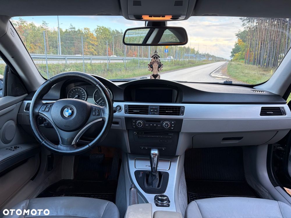 BMW Seria 3 320d - 16