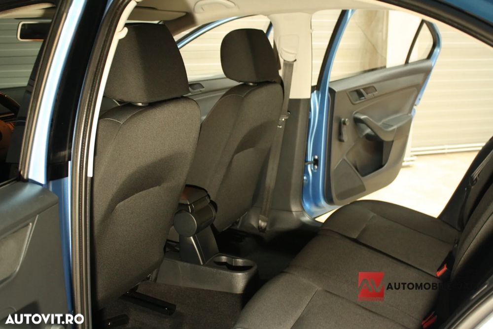 Skoda RAPID 1.6 TDI Edition Green tec - 14