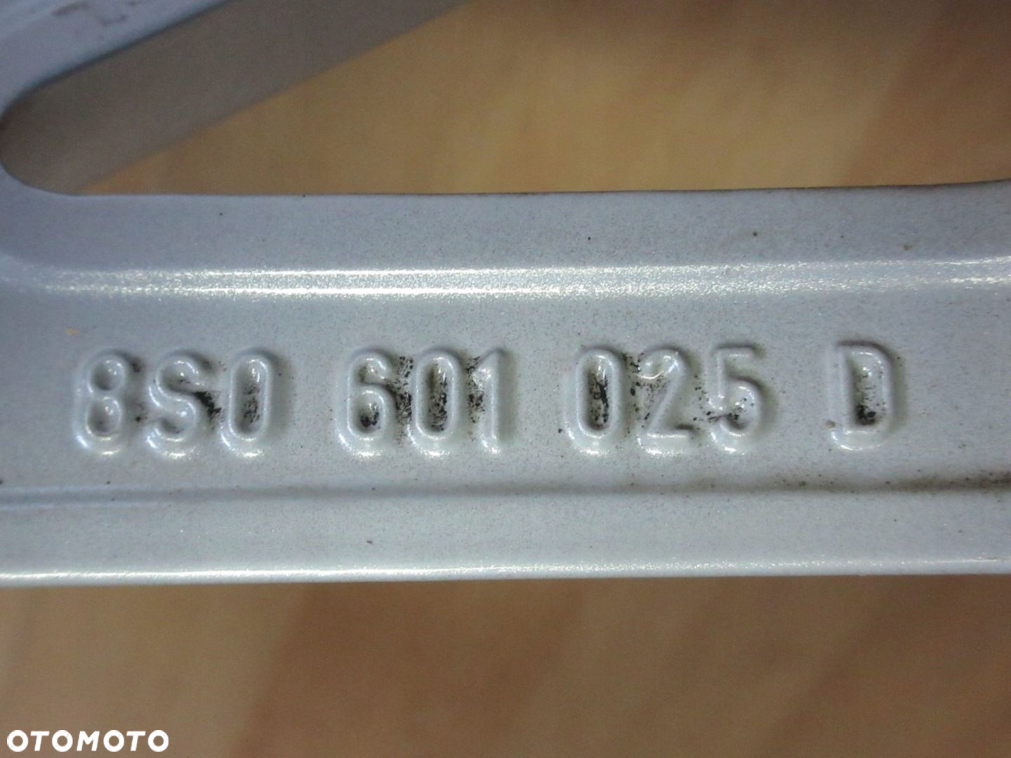 AUDI TT felga aluminiowa 18 cali 8S0601025D ET50 - 6