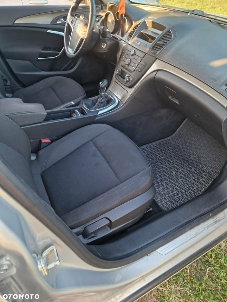 Opel Insignia 2.0 CDTI - 12