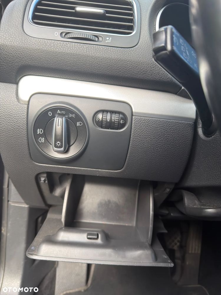 Volkswagen Golf - 14