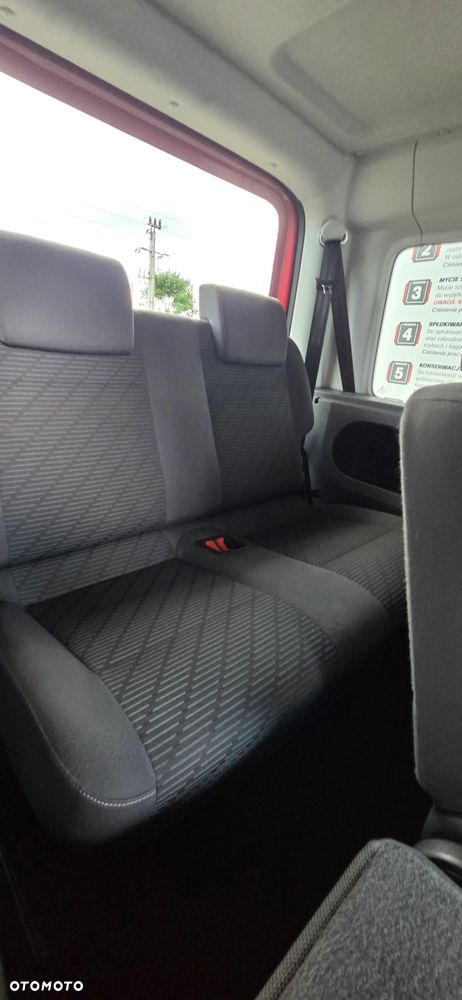 Volkswagen Caddy 1.6 (7-Si.) Edition 30 - 31