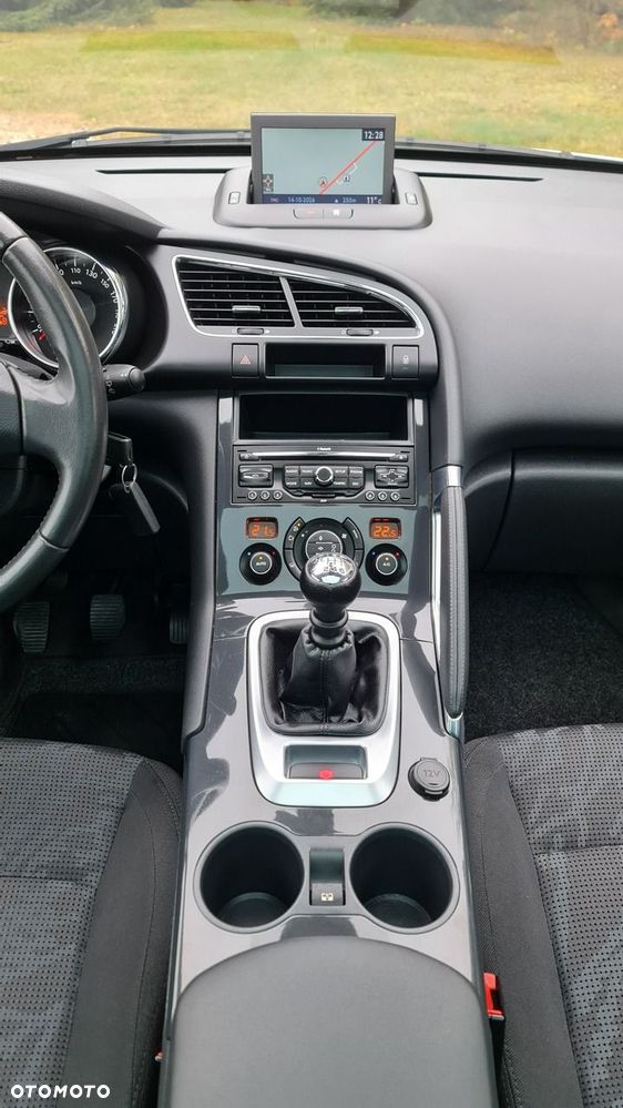 Peugeot 3008 155 THP Premium - 19