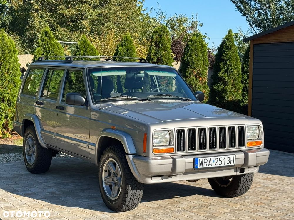 Jeep Cherokee - 1