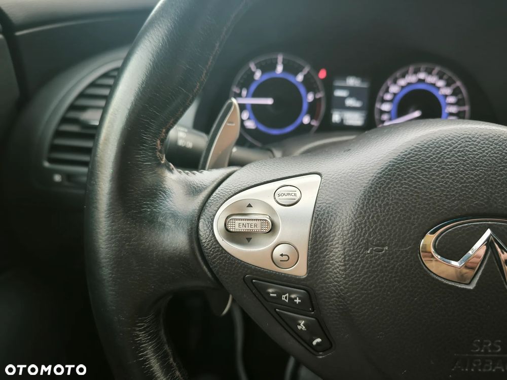 Infiniti QX70 3.0d S Premium - 26