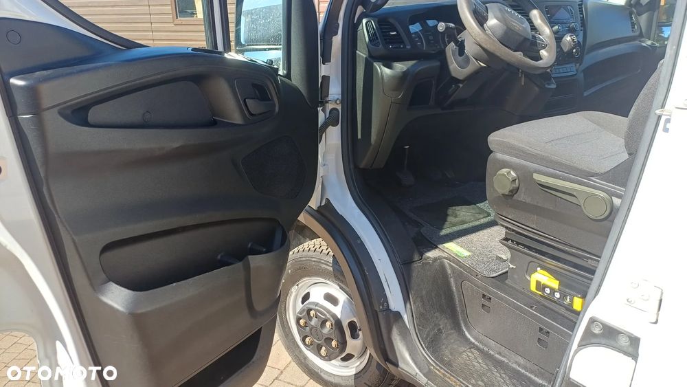 Iveco 35C14 Kiper Wywrotka 6 osobowy - 16
