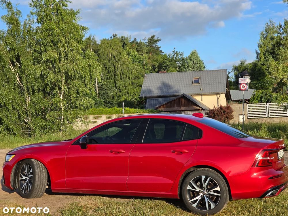 Volvo S60 T5 R-Design - 8
