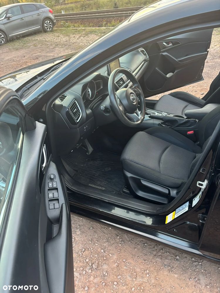Mazda 3 - 8