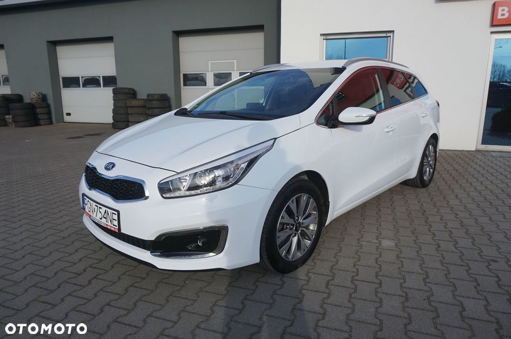 Kia Ceed 1.6 GDI Dream Team Edition - 2