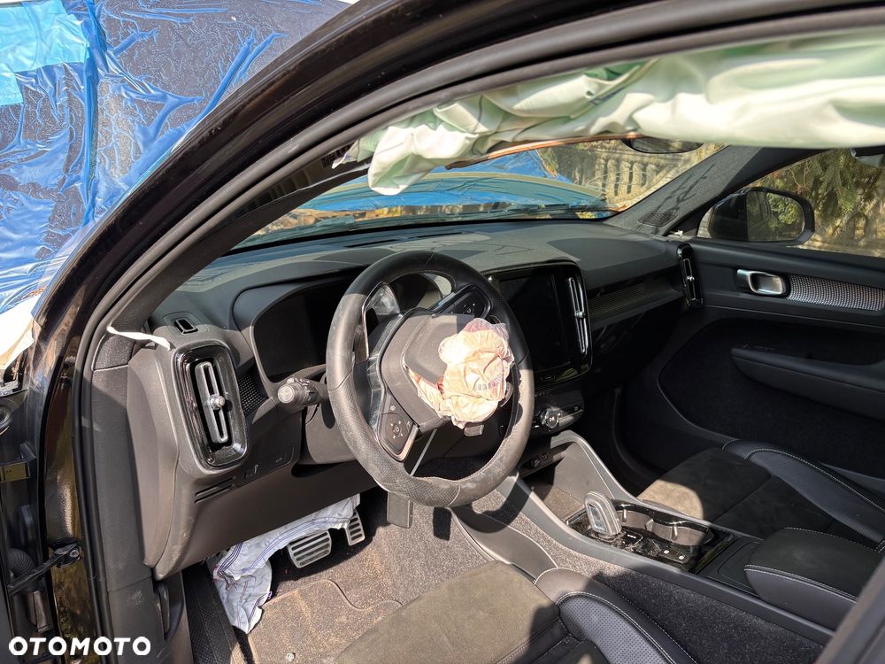 Volvo XC 40 T4 R-Design - 6