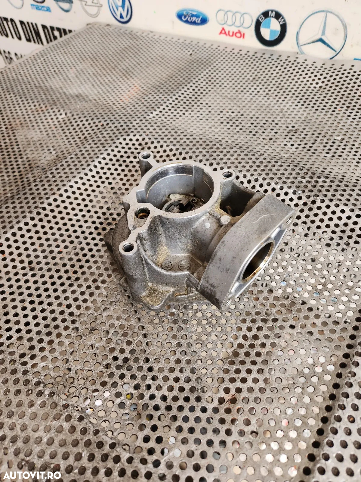 Pompa Vacuum Audi A4 8V Q3 Q5 Vw Golf Passat Tiguan Etc 2.0 TSI TFSI Cod 06LB - Dezmembrari Arad - 4