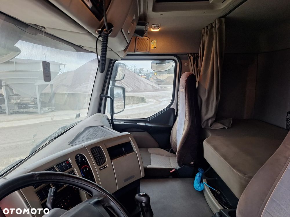 Renault PREMIUM - 11