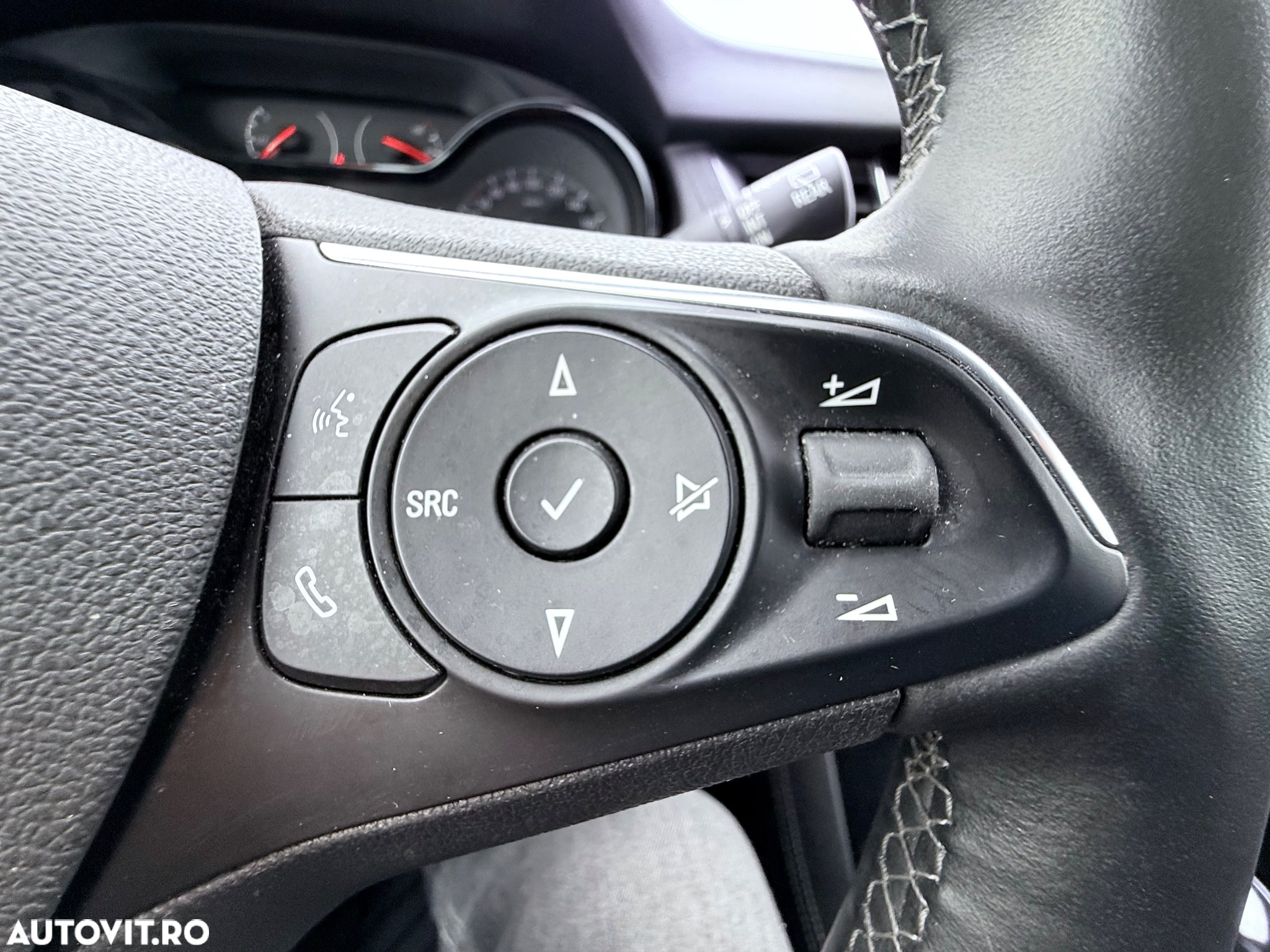 Opel Grandland X 1.2 Start/Stop Automatik INNOVATION - 32