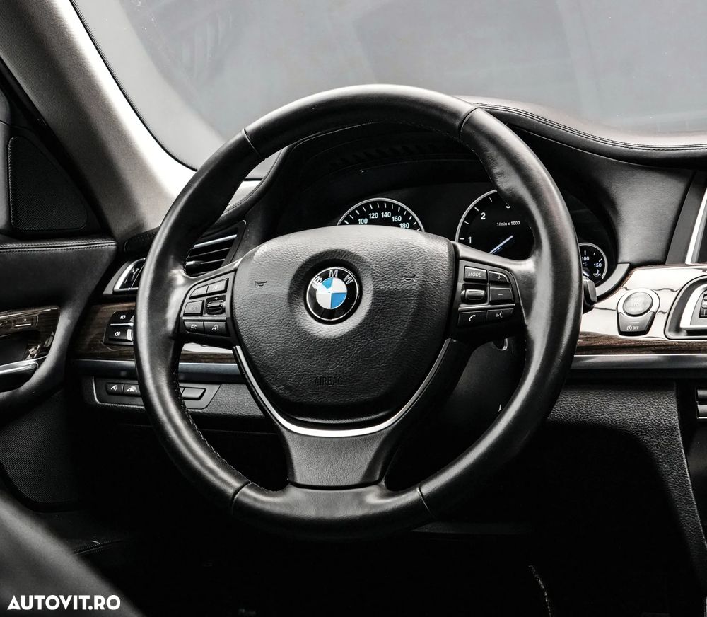 BMW Seria 7 730d - 18