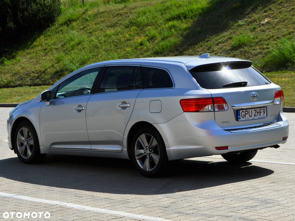 Toyota Avensis 2.0 D-4D Sol - 4