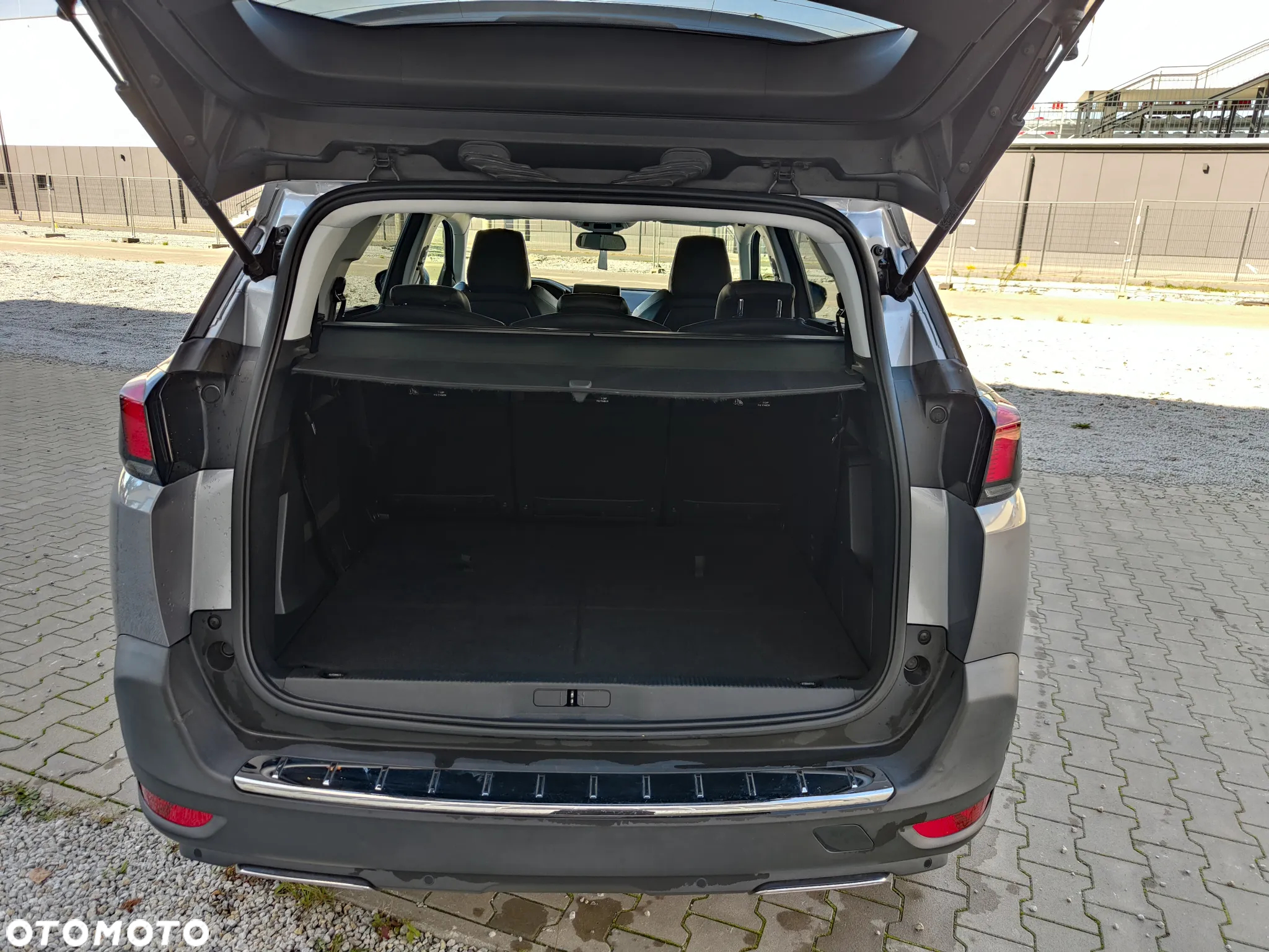 Peugeot 5008 1.5 BlueHDi Active Pack S&S EAT8 - 13
