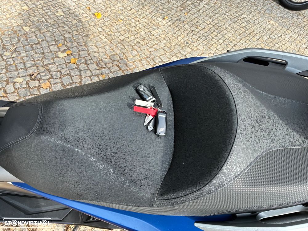 Honda Forza 350 IA - 10