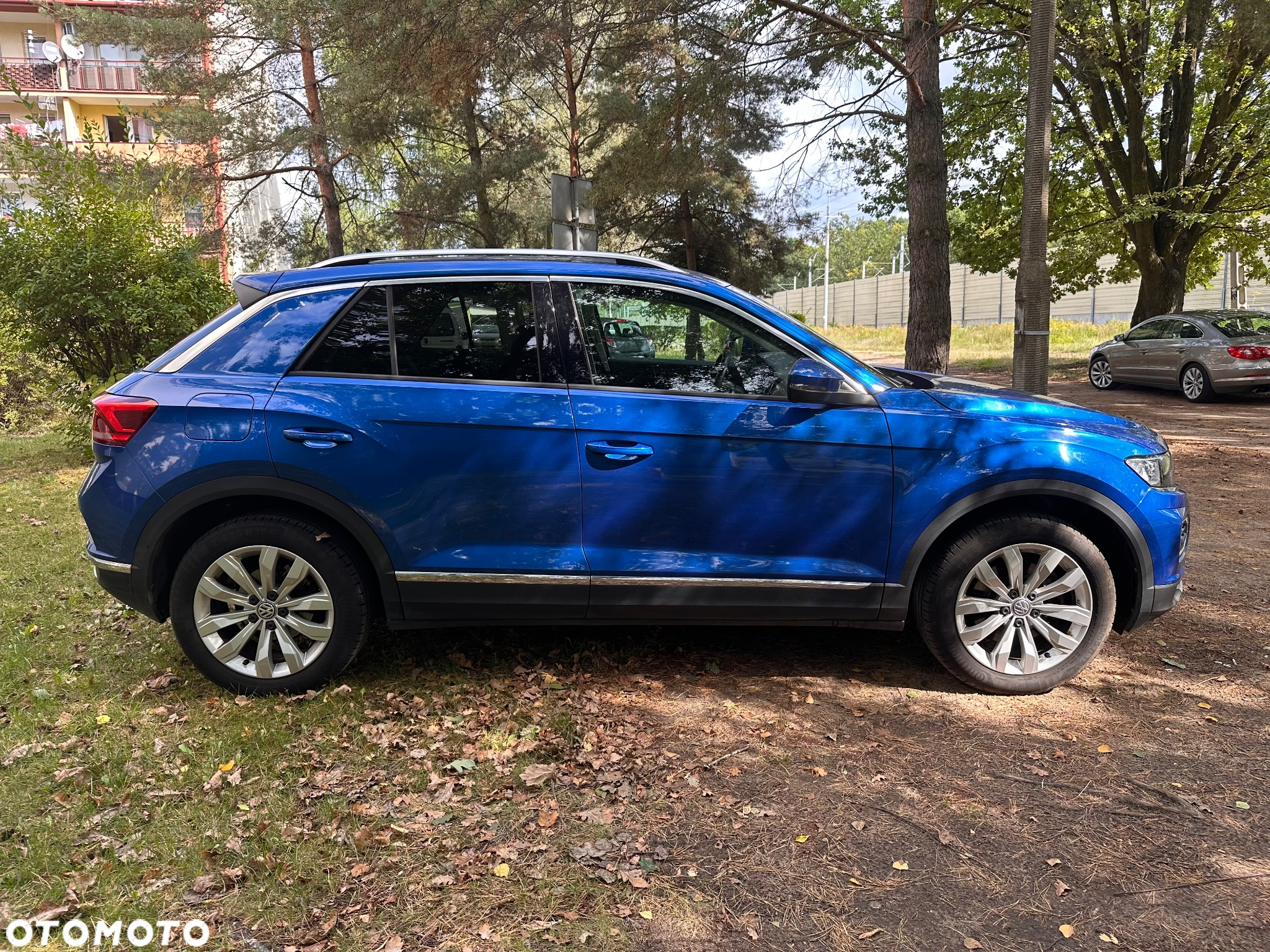 Volkswagen T-Roc - 4
