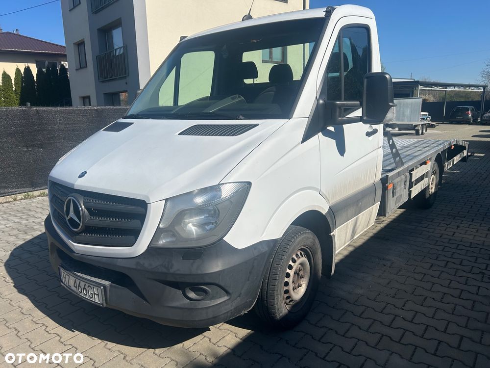 Mercedes-Benz Sprinter - 2