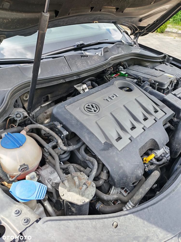 Volkswagen Passat 2.0 TDI Comfortline R-Style DSG - 27